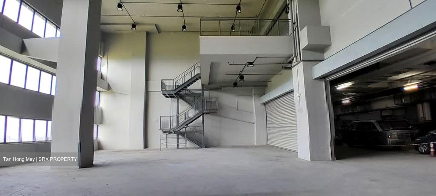 Carros Centre (D25), Factory #604747981